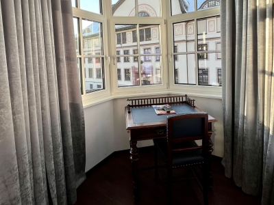 Die Csardasfürstin Tisch.jpeg